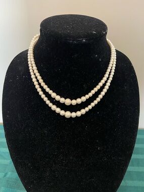 Classic Ivory Pearl Double-Strand Necklace - Timeless Elegance